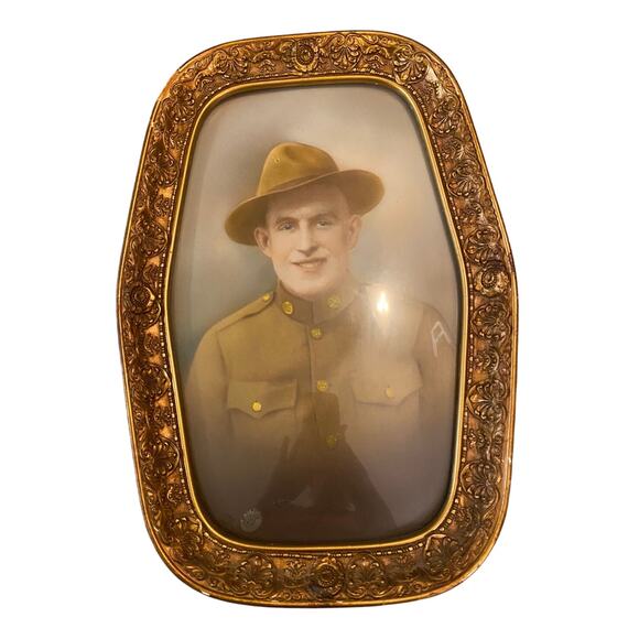 WW1 Soldier Photo in Uniform Gold Hexagon Frame Antique Military Portrait - Picture 2 of 5